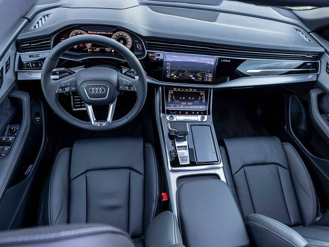 AUDI Q8 45 TDI SPORT