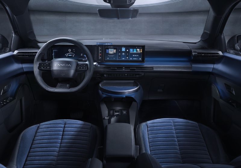 LANCIA Ypsilon Hybrid E-DCT